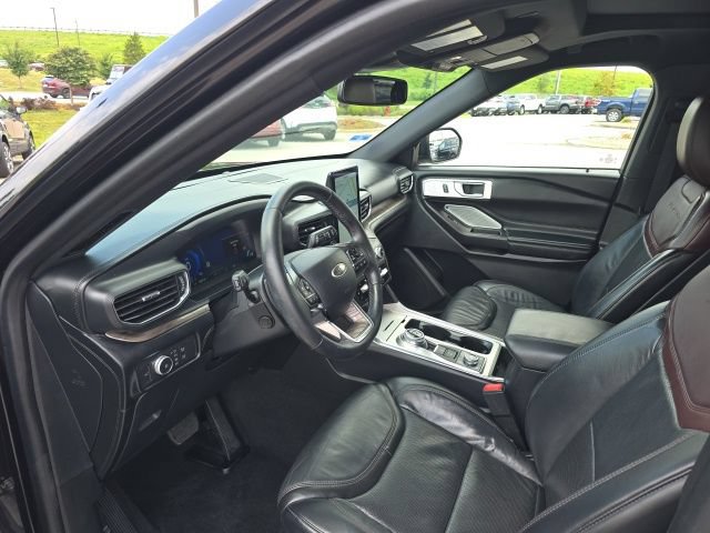 Certified 2020 Ford Explorer Platinum w/ Premium Technology Package AWD/4WD image 10