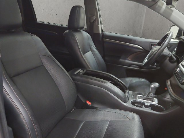 Used 2019 Toyota Highlander Limited AWD/4WD image 20