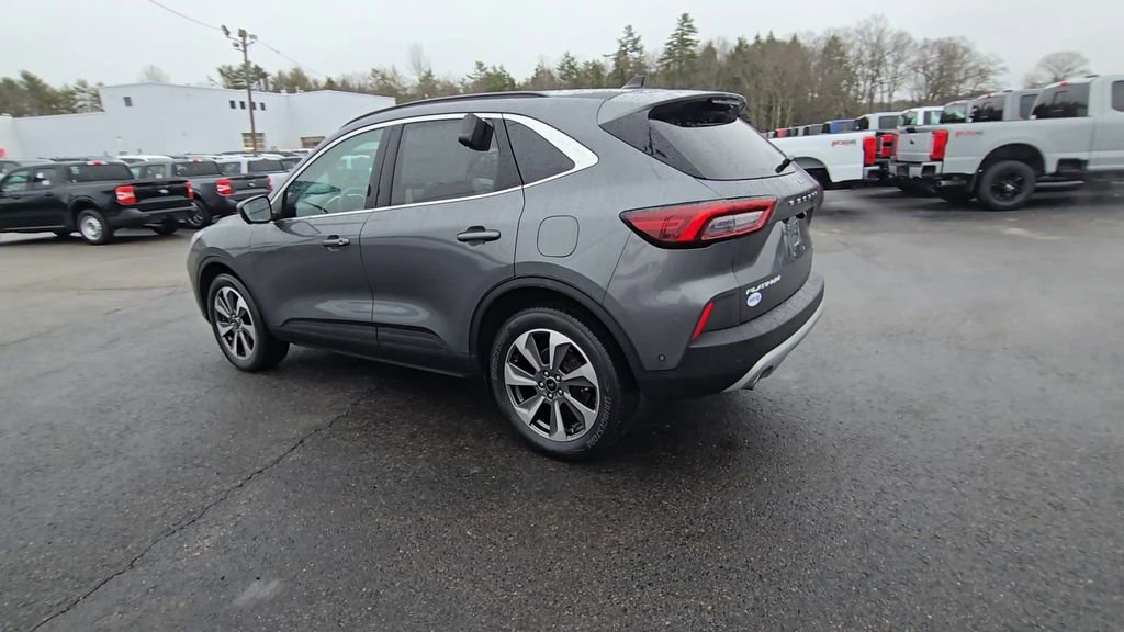 Certified 2023 Ford Escape Platinum w/ Premium Technology Package AWD/4WD image 17