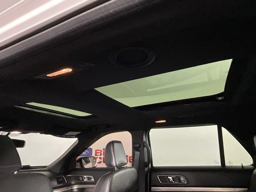 Certified 2018 Ford Explorer XLT w/ Equipment Group 202A image 21