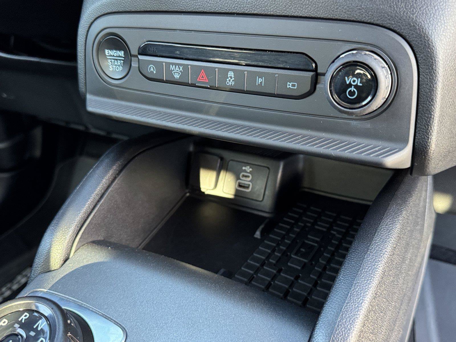 Certified 2025 Ford Bronco Sport Outer Banks w/ Outer Banks Tech Package+ AWD/4WD image 17