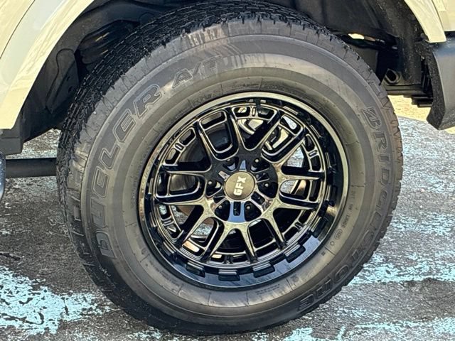 Certified 2025 Ford Bronco Outer Banks AWD/4WD image 12