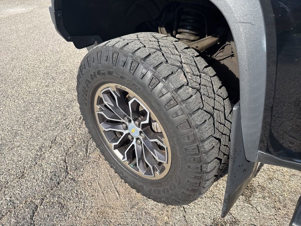Used 2020 Chevrolet Colorado ZR2 image 11