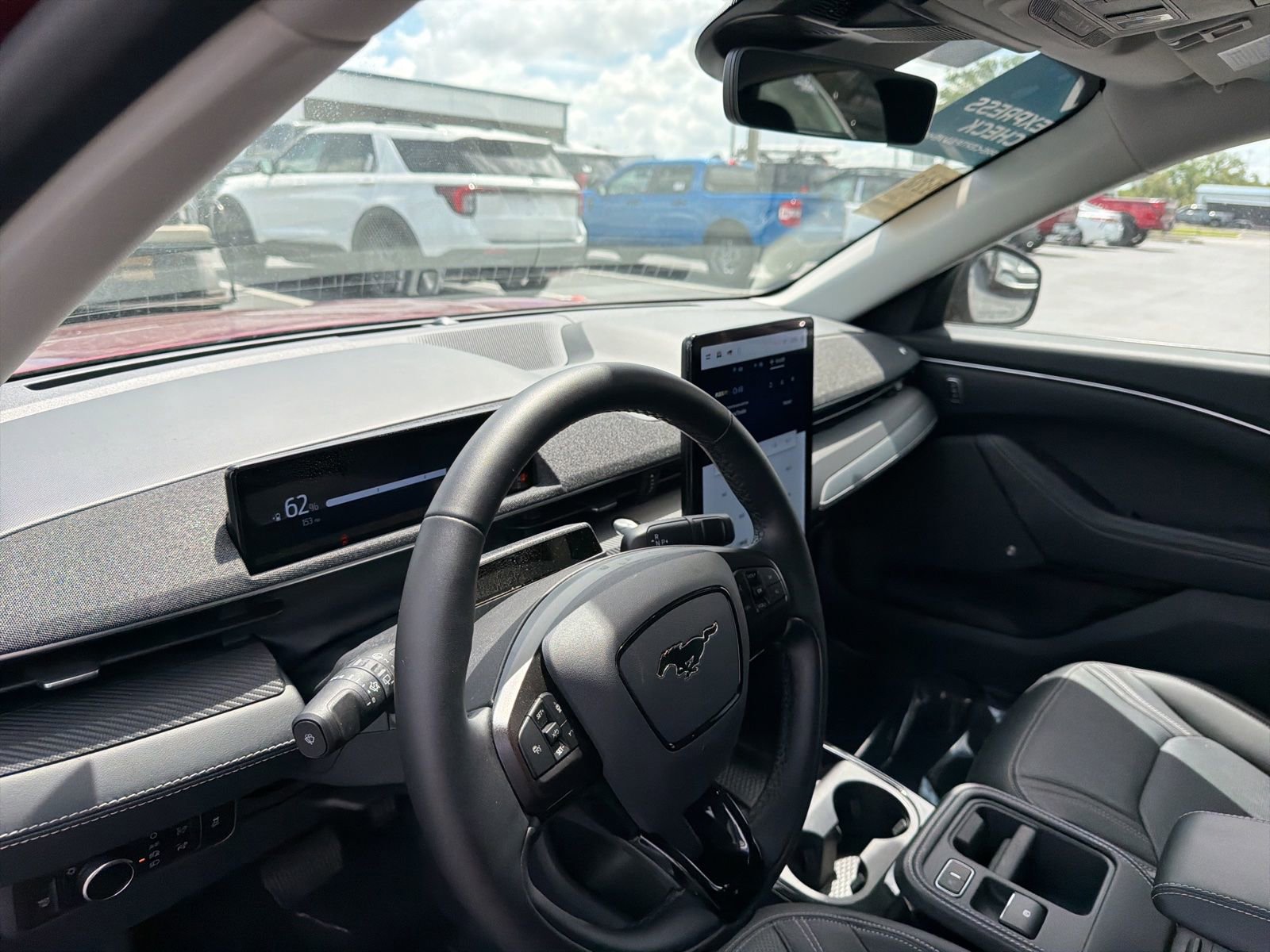 Certified 2025 Ford Mustang Mach-E Premium image 17