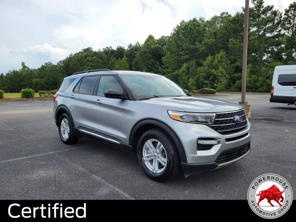 Certified 2024 Ford Explorer XLT w/ Equipment Group 202A RWD image 9
