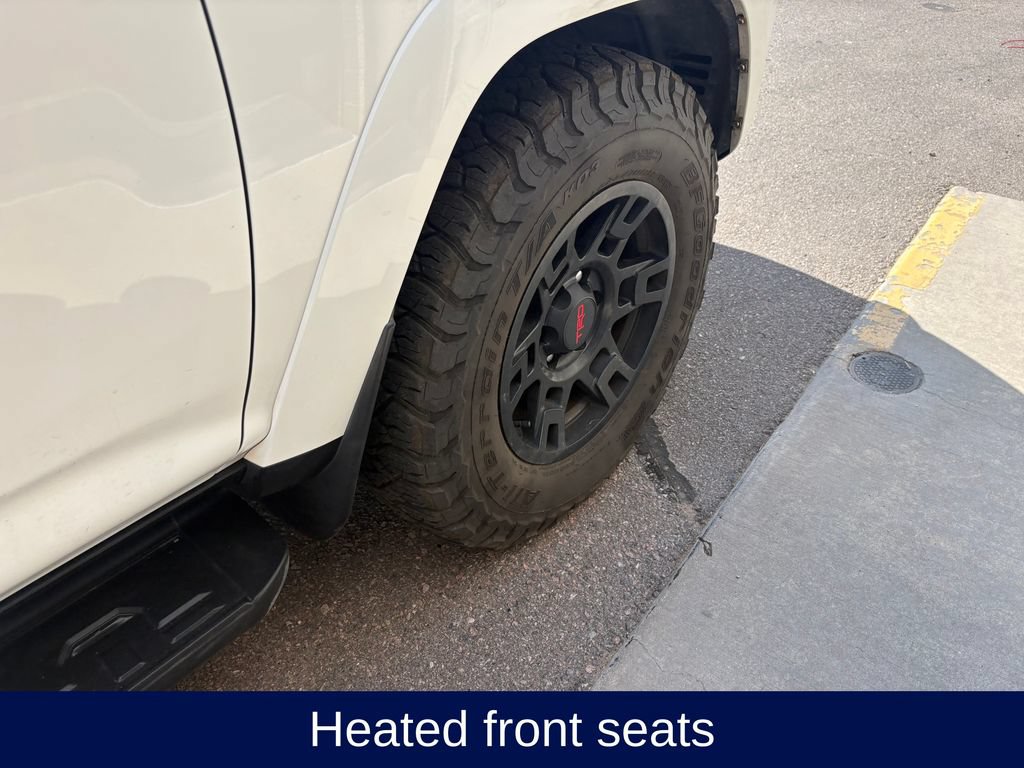 Used 2018 Toyota 4Runner SR5 AWD/4WD image 15