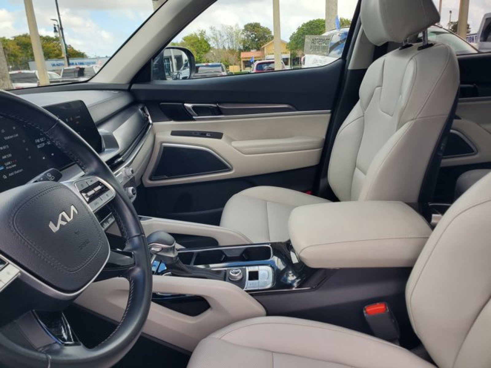 Used 2024 Kia Telluride S w/ S Sunroof Package image 10