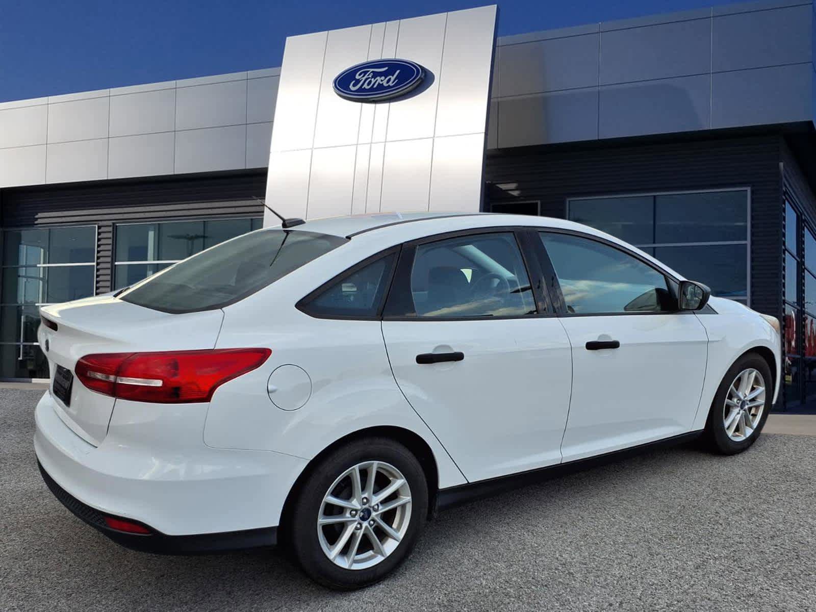 Certified 2018 Ford Focus S FWD image 2