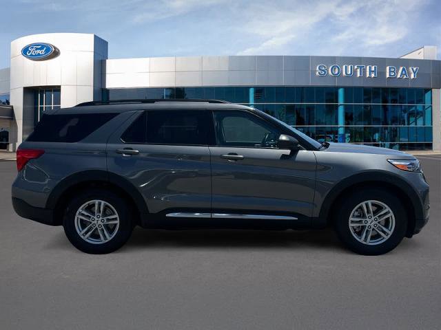 Certified 2023 Ford Explorer XLT w/ Equipment Group 202A RWD image 6