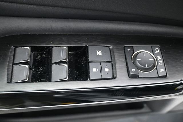 Used 2024 Lexus ES 350 w/ Premium Package FWD image 7