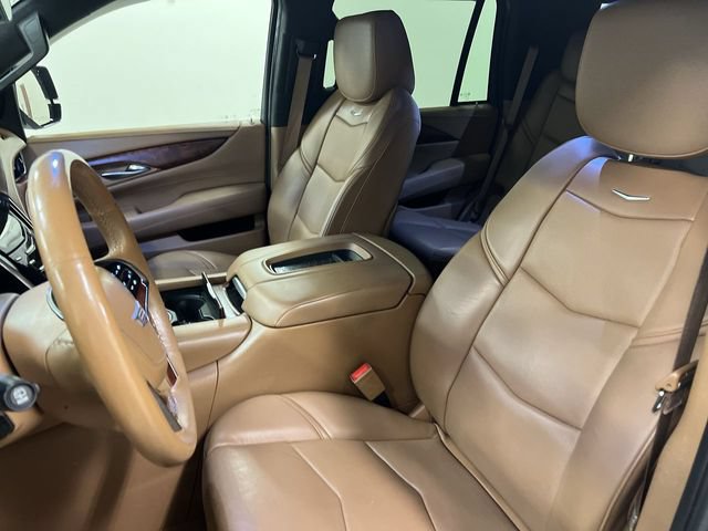 Used 2017 Cadillac Escalade Platinum AWD/4WD image 4