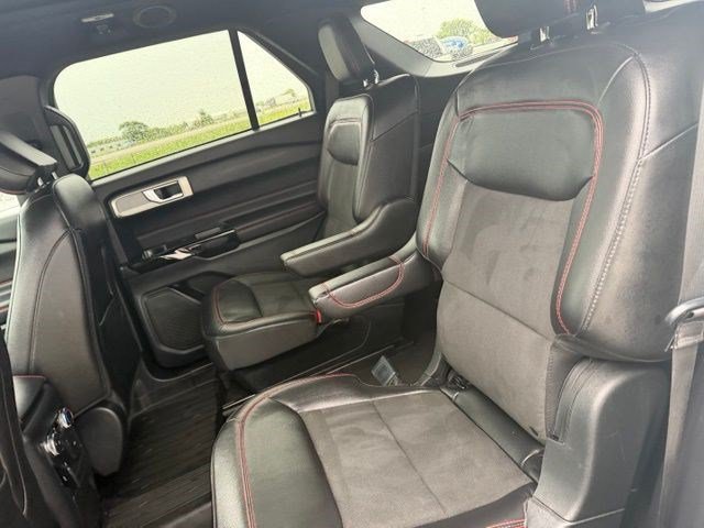 Certified 2022 Ford Explorer ST-Line w/ Class IV Trailer Tow Package AWD/4WD image 27