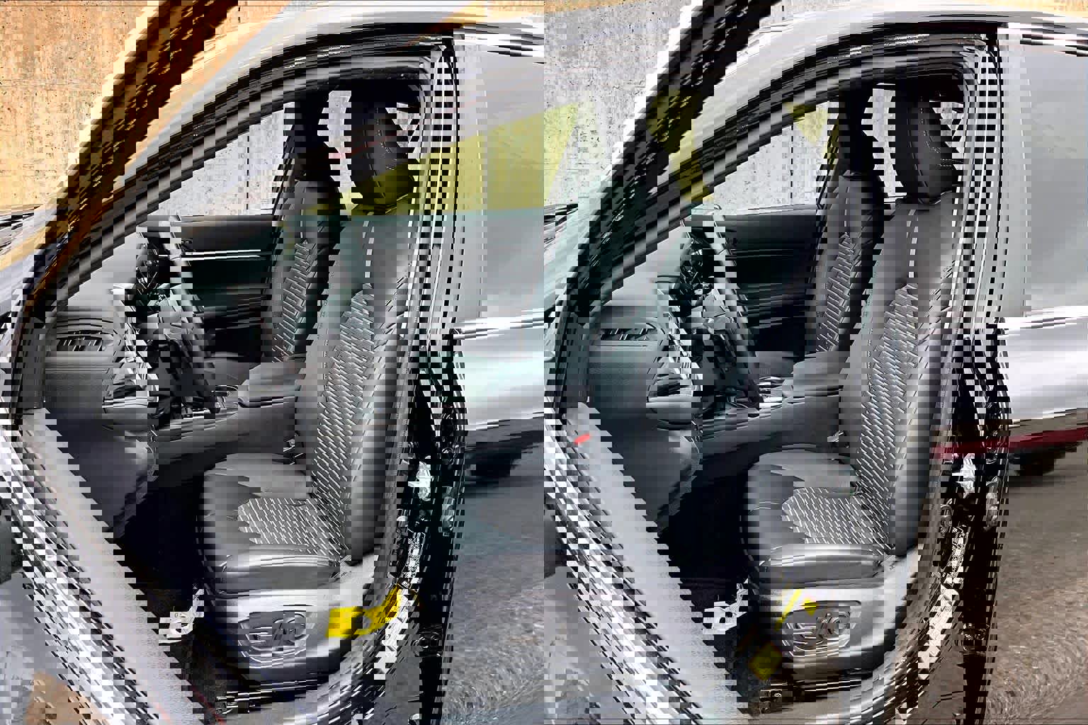 Used 2023 Toyota Camry SE FWD image 12