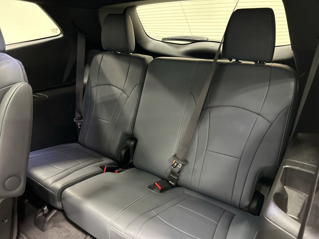 Used 2023 Buick Enclave Essence w/ Experience Buick Package image 27