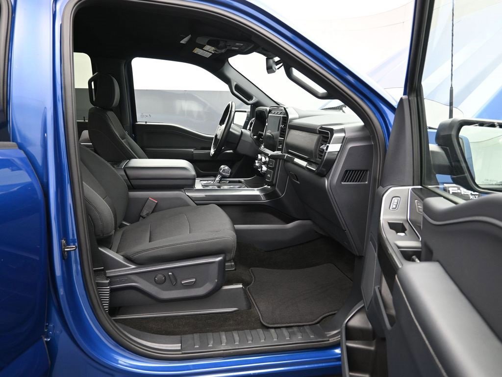 Certified 2022 Ford F150 XLT w/ Equipment Group 302A High image 45