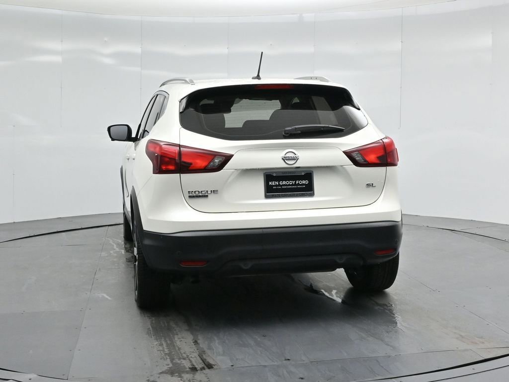 Used 2019 Nissan Rogue Sport SL w/ Premium Package image 18