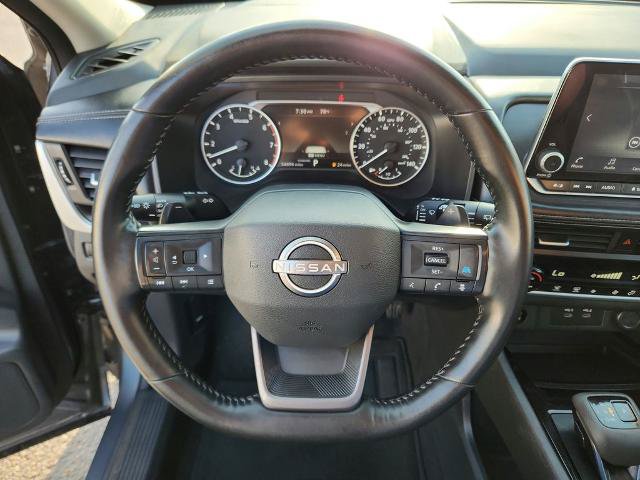 Used 2025 Nissan Rogue SV FWD image 13