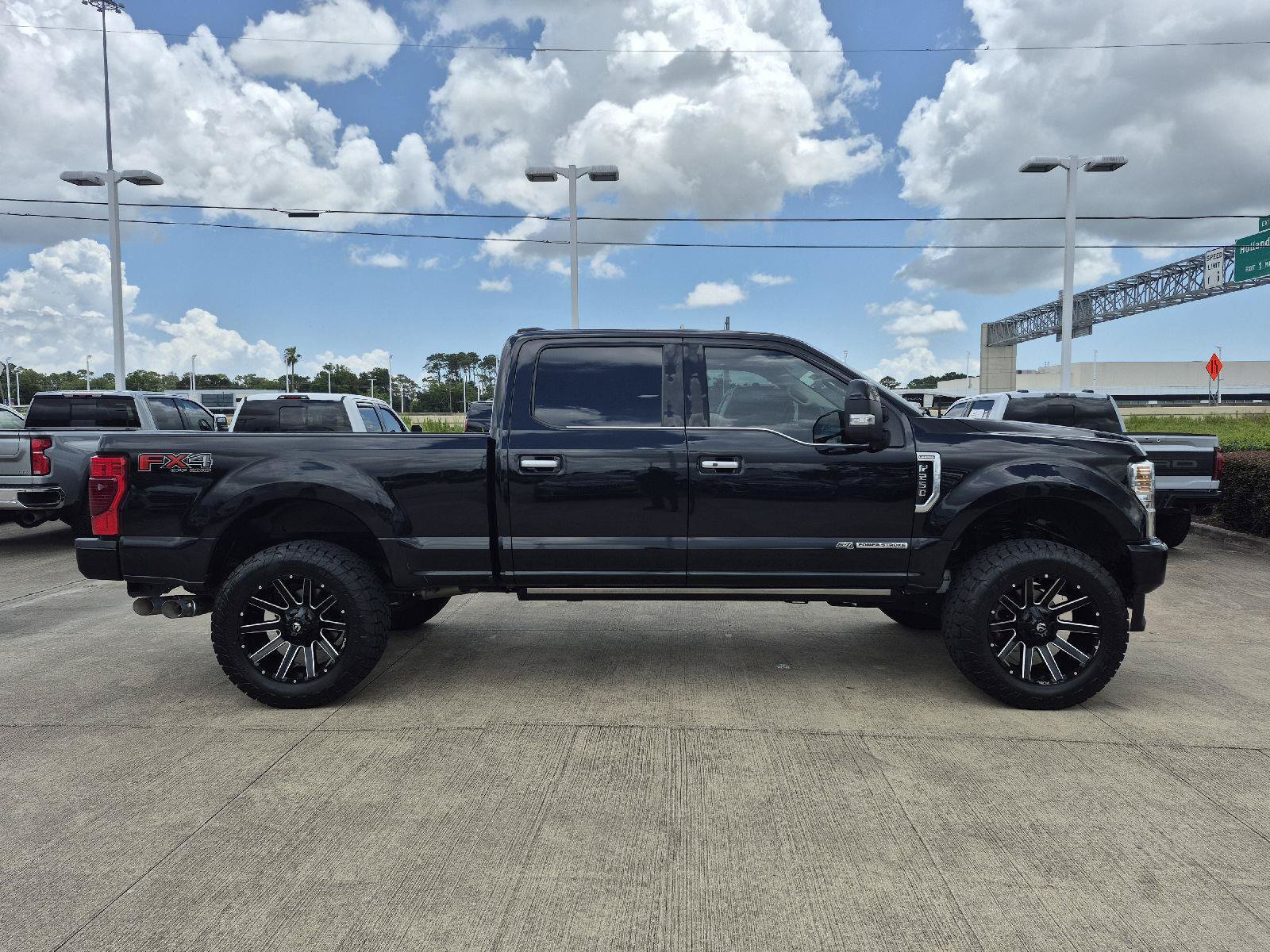Certified 2020 Ford F250 Limited w/ FX4 Off-Road Package AWD/4WD image 17