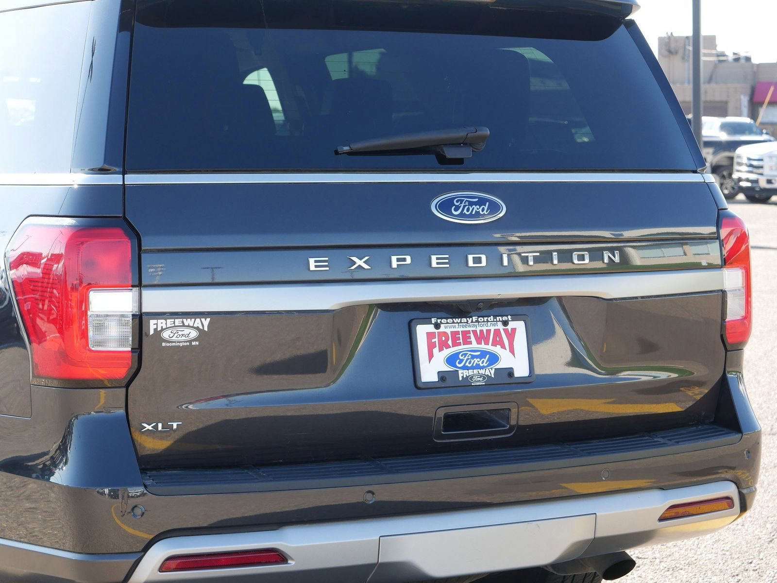 Certified 2024 Ford Expedition XLT image 5