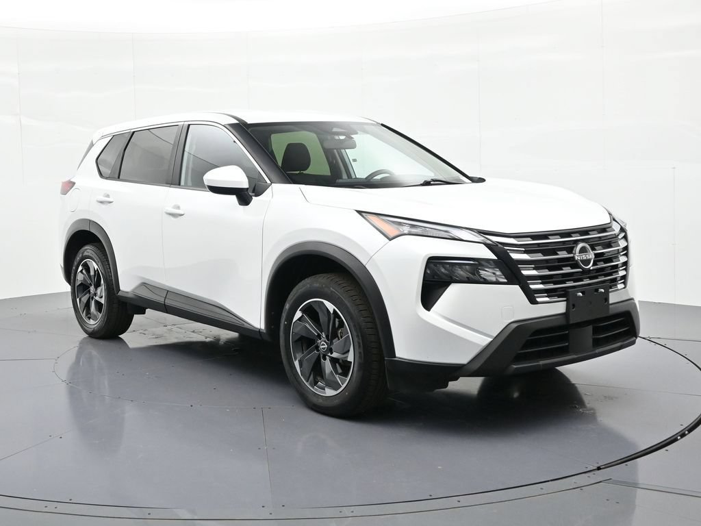 Used 2024 Nissan Rogue SV FWD image 4
