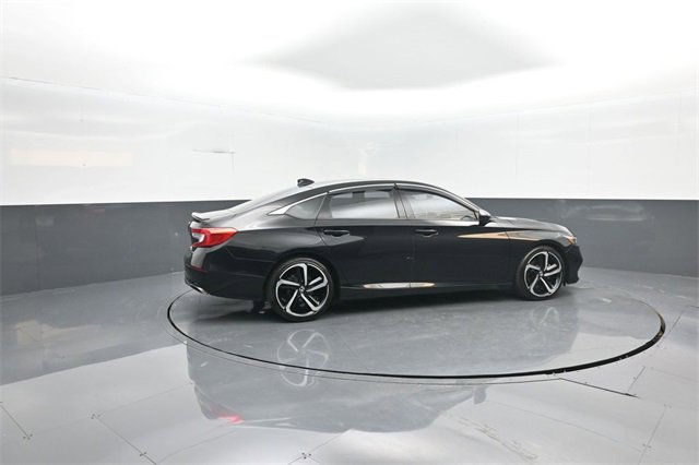 Used 2018 Honda Accord Sport image 8