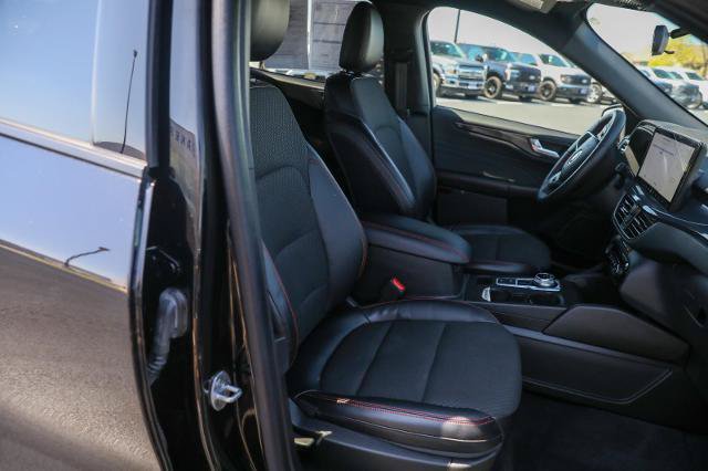 Certified 2023 Ford Escape ST-Line w/ Tech Pack #1 AWD/4WD image 29