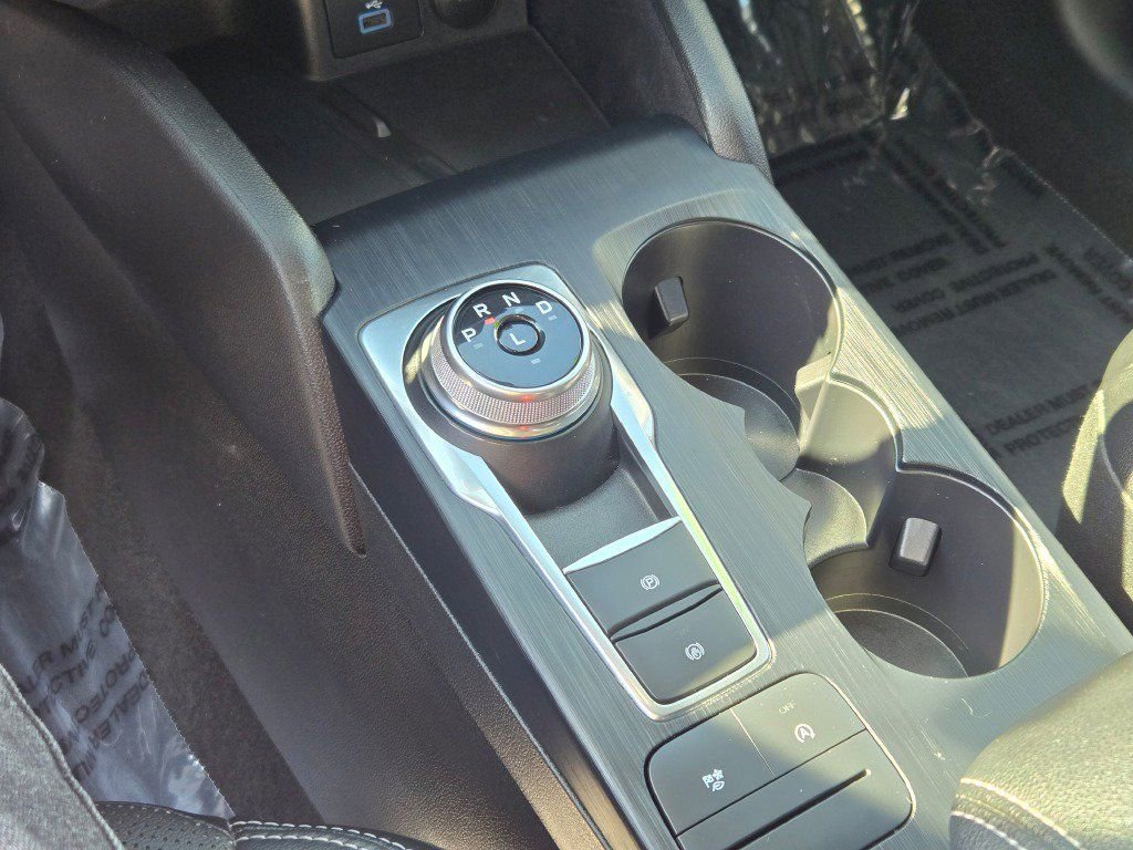 Certified 2022 Ford Escape SEL w/ Technology Package image 30