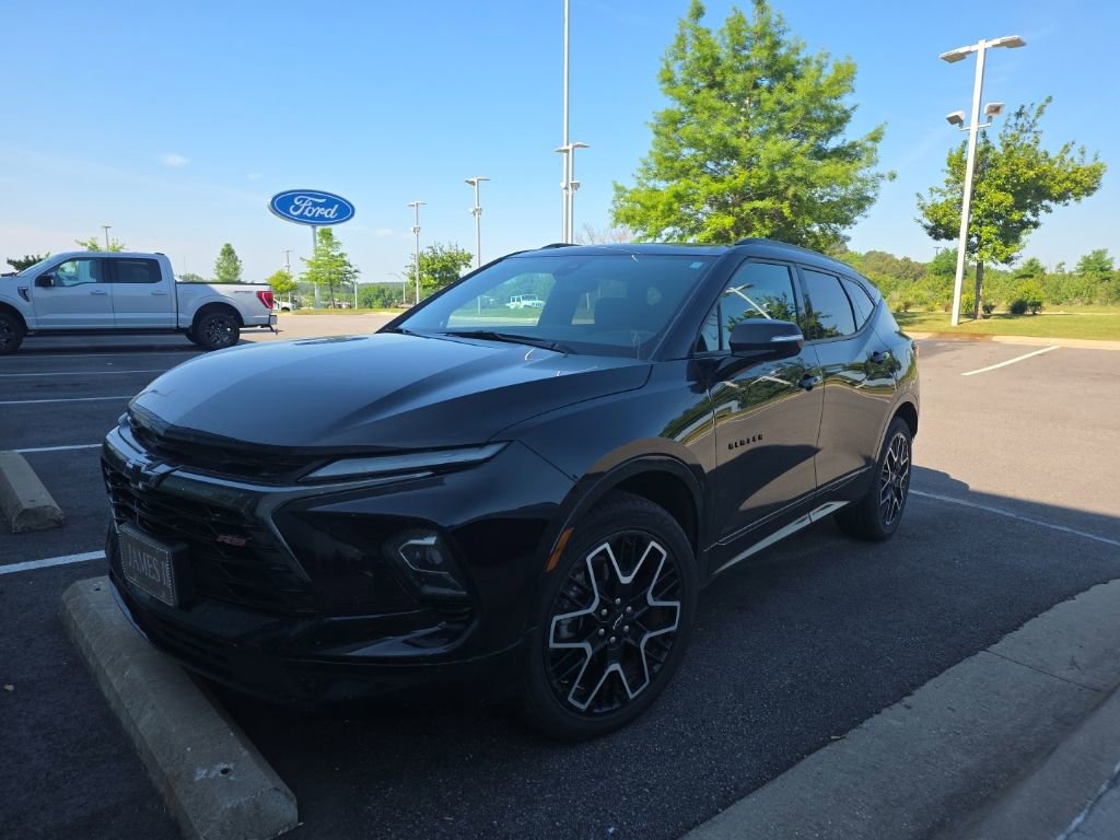 Used 2024 Chevrolet Blazer RS w/ Driver Confidence II Package FWD image 2