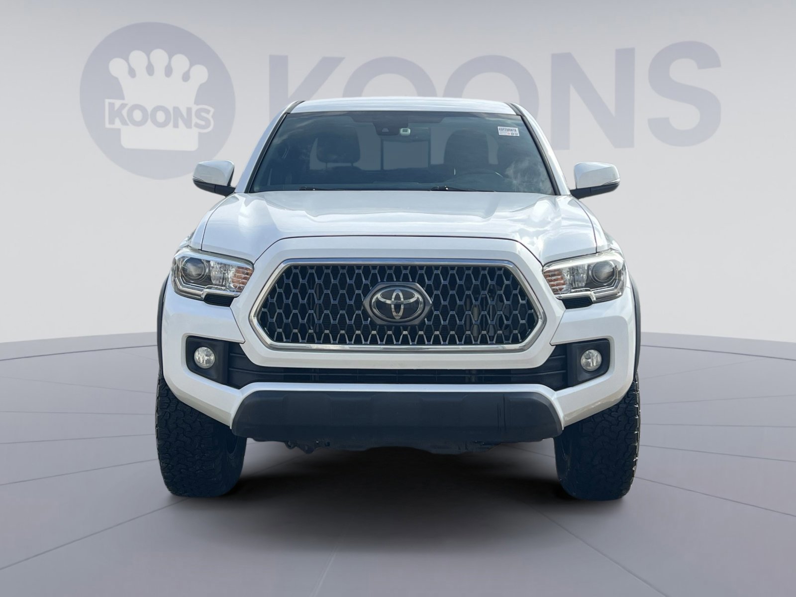 Used 2019 Toyota Tacoma TRD Off-Road w/ Technology Package image 8