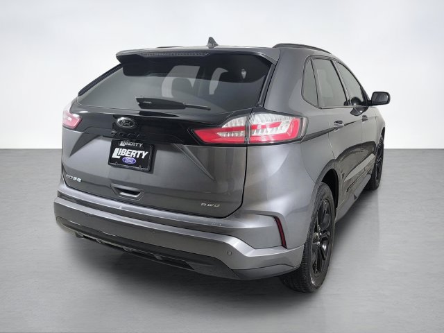 Certified 2023 Ford Edge SE w/ Black Appearance Package AWD/4WD image 3