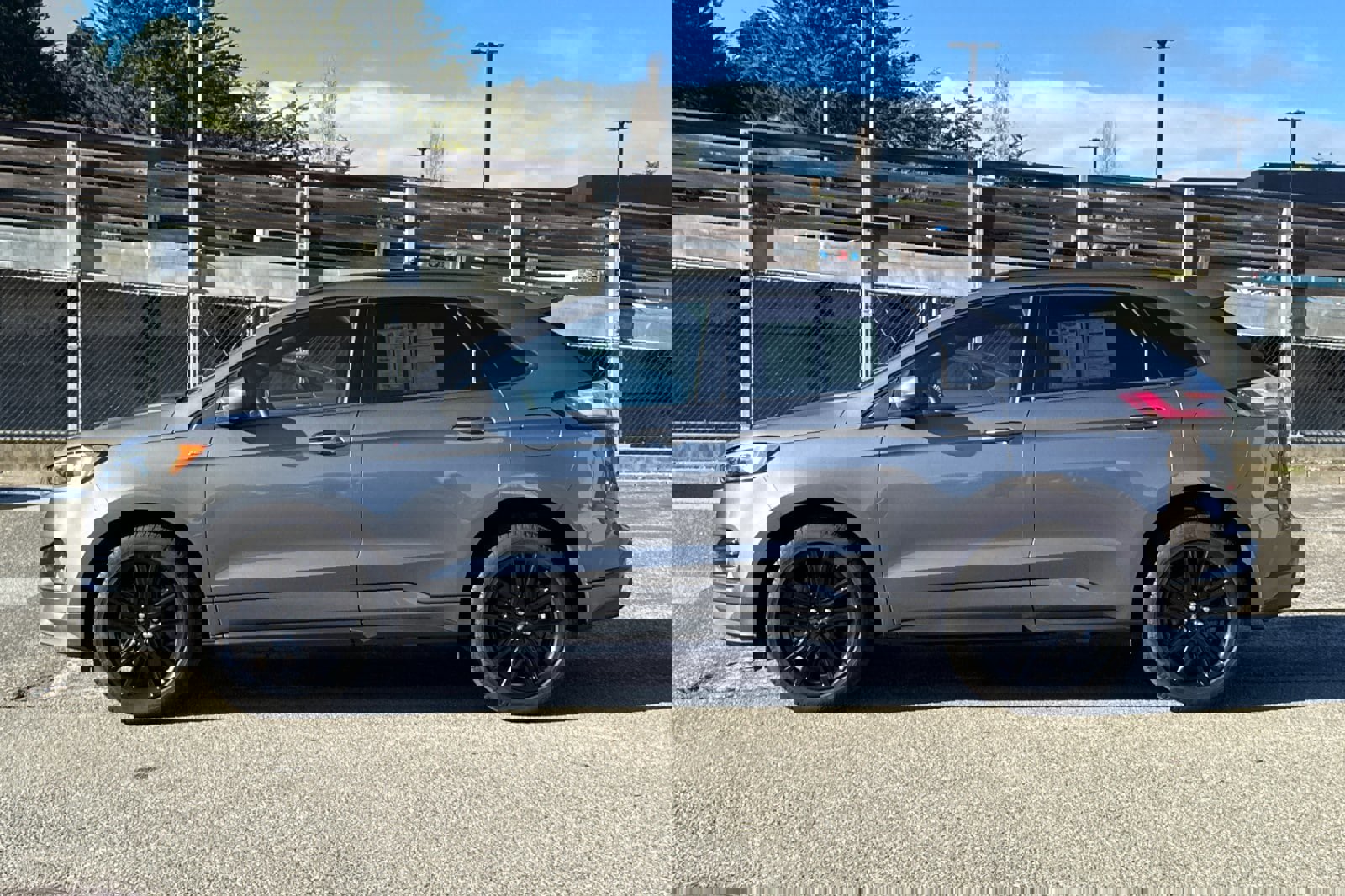 Certified 2024 Ford Edge ST-Line image 7