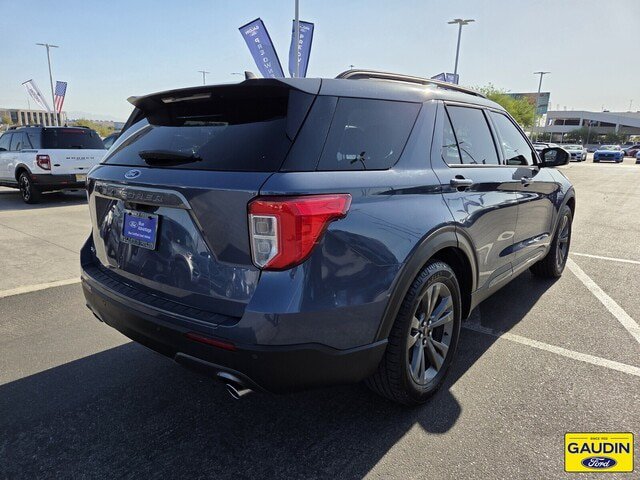 Certified 2021 Ford Explorer XLT w/ Equipment Group 202A RWD image 7