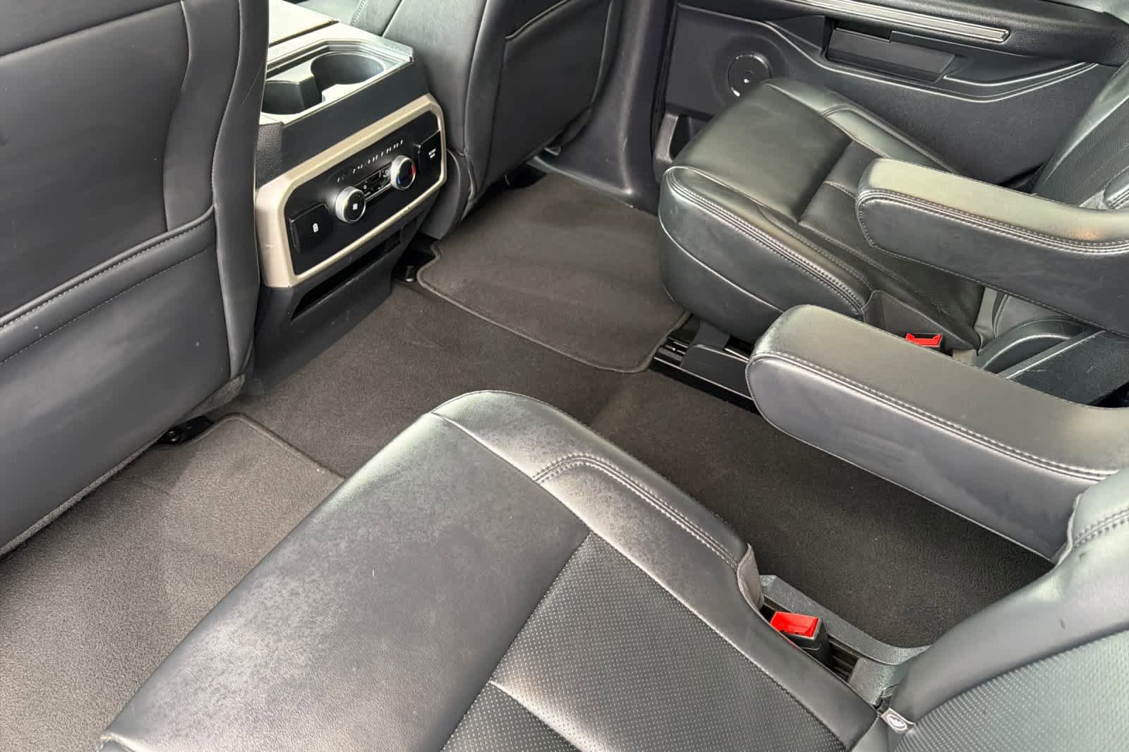 Certified 2024 Ford Expedition XLT AWD/4WD image 10