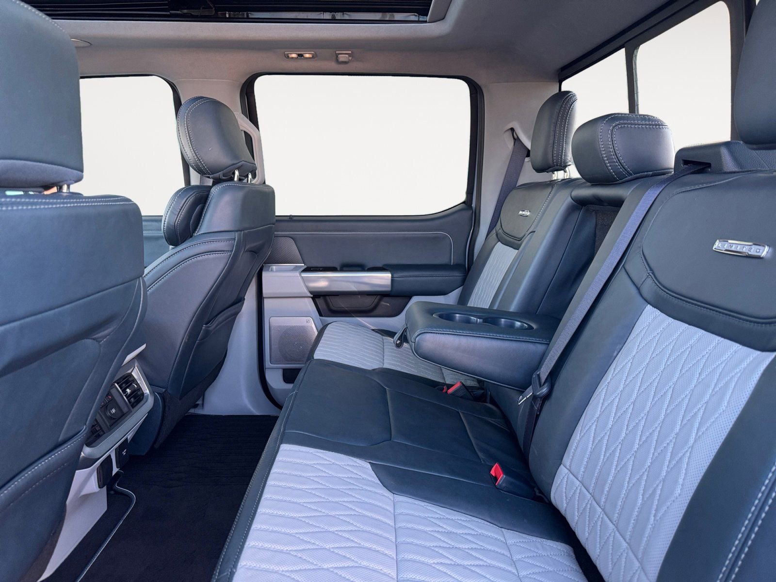 Certified 2024 Ford F250 Limited w/ FX4 Off-Road Package image 13