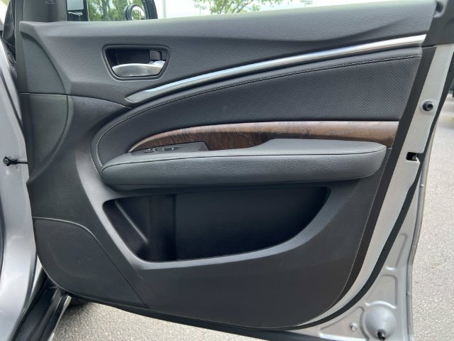 Used 2020 Acura MDX w/ Technology Package FWD image 37