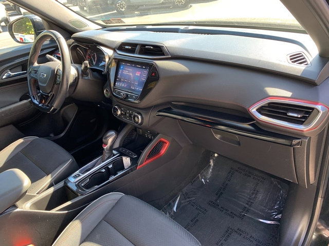 Used 2022 Chevrolet TrailBlazer RS w/ Technology Package AWD/4WD image 10