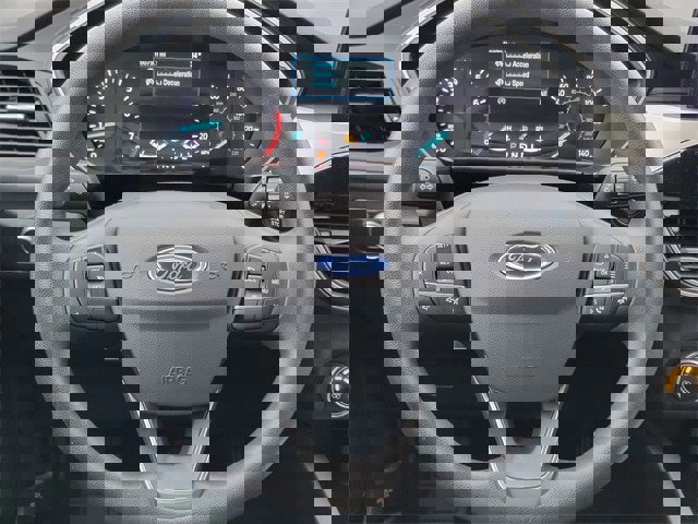 Certified 2020 Ford Escape SE image 32