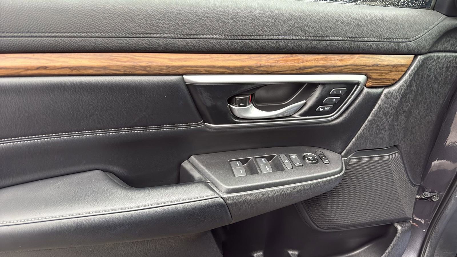 Used 2020 Honda CR-V EX-L image 11