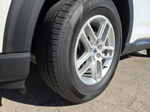 Certified 2025 Ford Explorer Active image 4