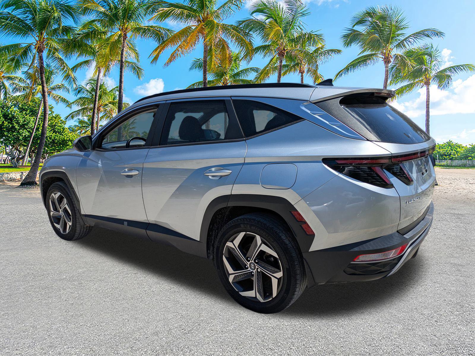 Used 2022 Hyundai Tucson SEL w/ Convenience + Premium Package image 2