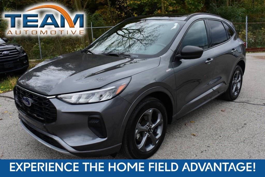 Certified 2023 Ford Escape ST-Line w/ Tech Pack #1 AWD/4WD image 1