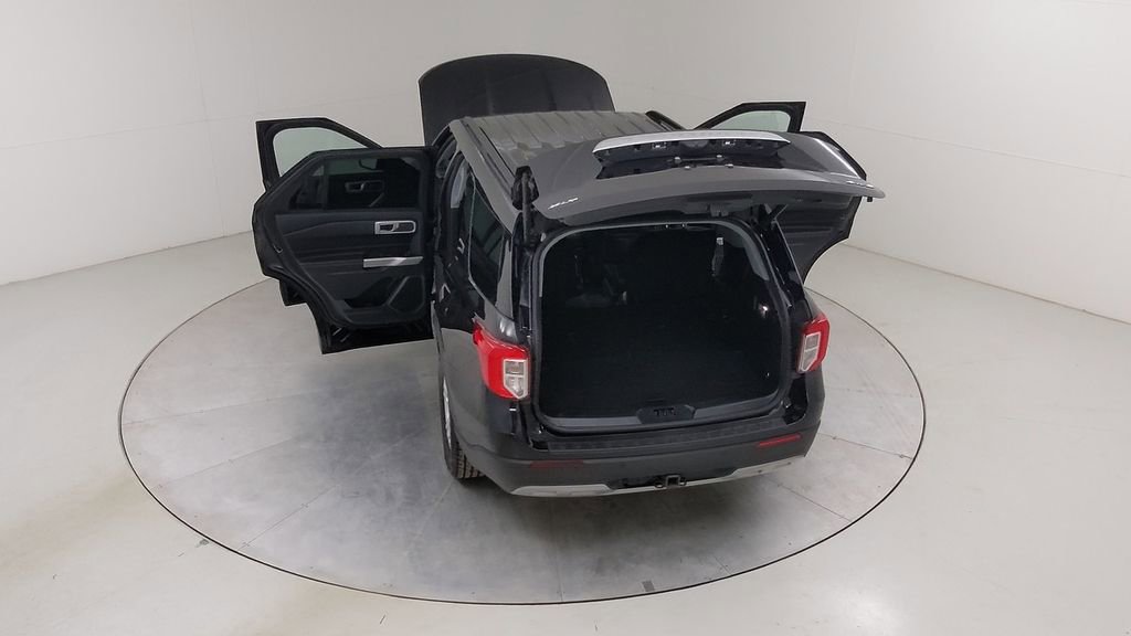 Certified 2022 Ford Explorer XLT w/ Equipment Group 202A image 52