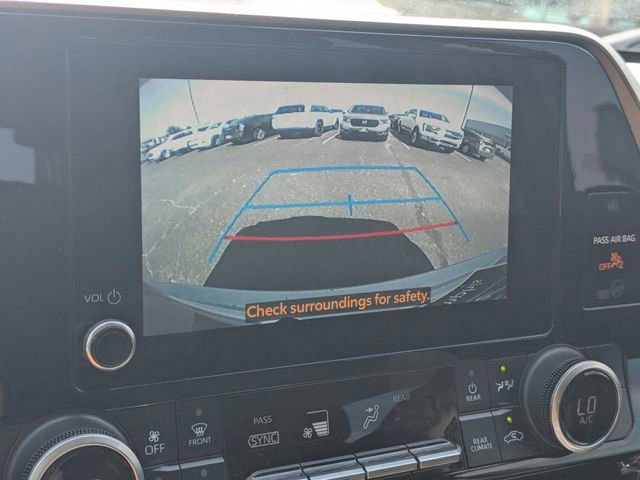 Used 2023 Toyota Highlander LE image 15