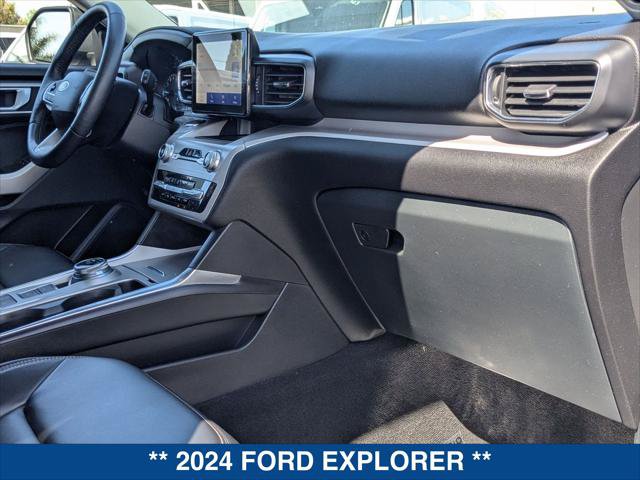 Certified 2024 Ford Explorer XLT w/ Equipment Group 202A RWD image 24