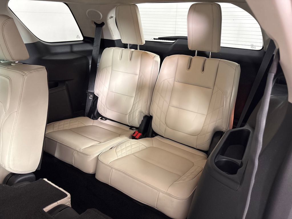 Certified 2017 Ford Explorer Platinum image 34