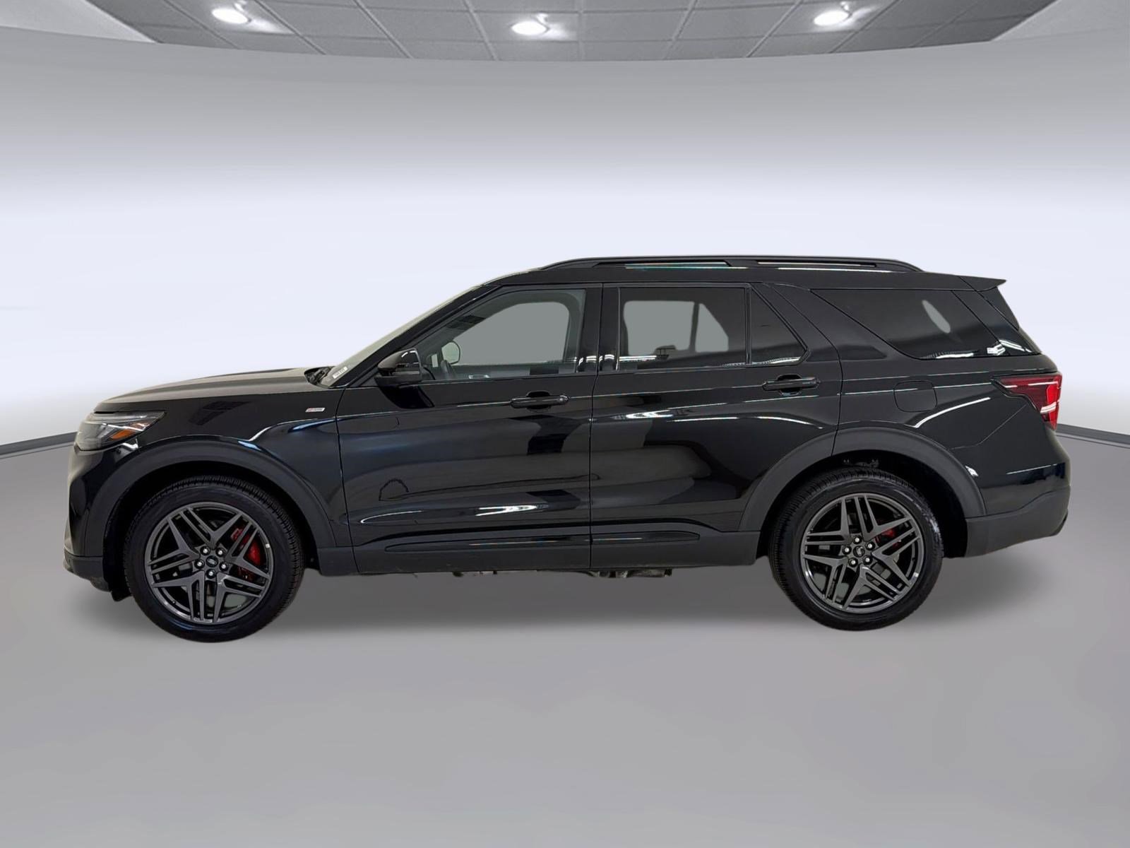 Certified 2025 Ford Explorer ST-Line w/ ST-Line Street Pack AWD/4WD image 2