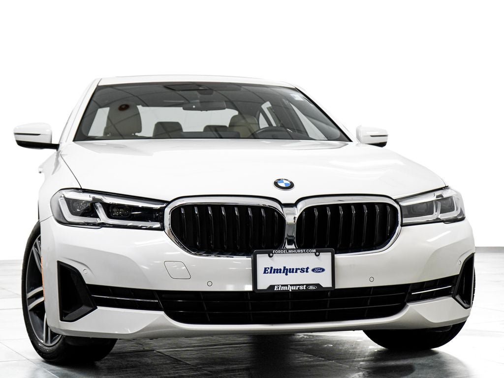 Used 2023 BMW 530i xDrive w/ Premium Package AWD/4WD image 3