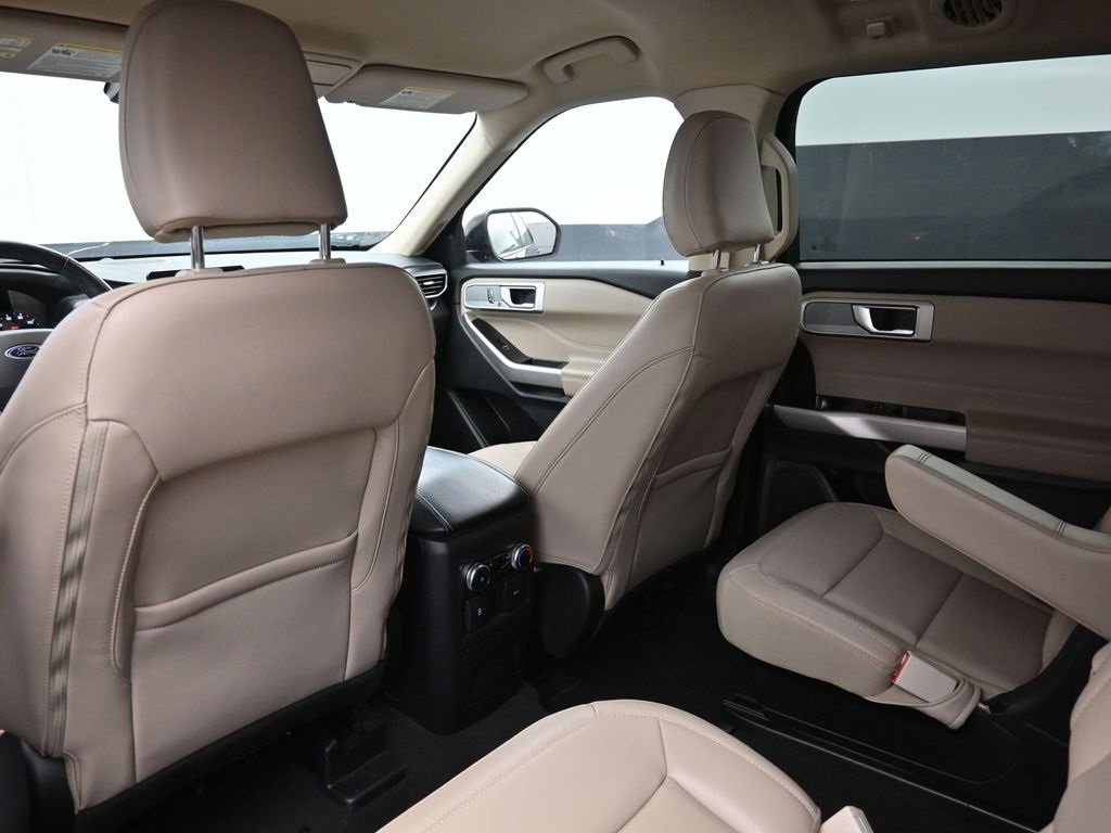 Certified 2022 Ford Explorer XLT w/ Equipment Group 202A image 25