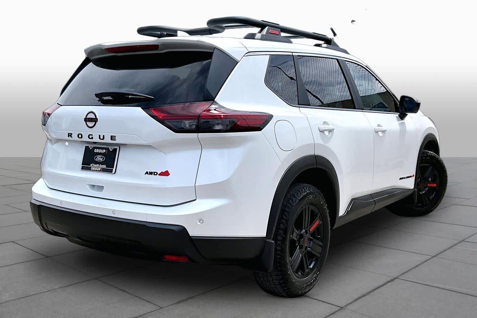 Used 2025 Nissan Rogue SV AWD/4WD image 7