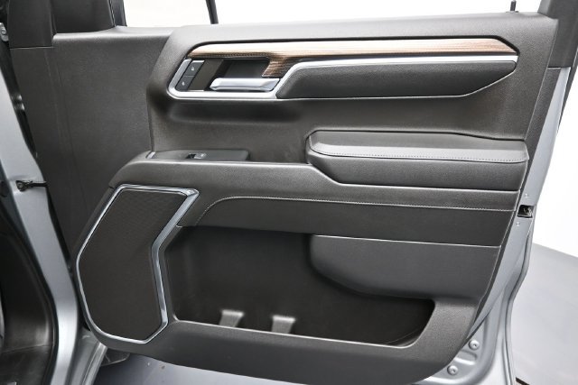 Used 2024 Chevrolet Silverado 1500 LT AWD/4WD image 34